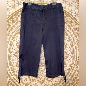 “STYLE & CO” LADIES DARK GREY CAPRI PANTS WITH POCKETS…LENGTH IS 31”, SIZE 12